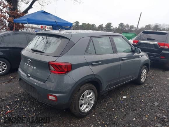 2024 Hyundai Venue SE with VIN KMHRB8A38RU318815, listed as a IAAI auction lot 41120693 with 9,763 mi miles and . Bid and sale history available at DreamBid. Image 4.