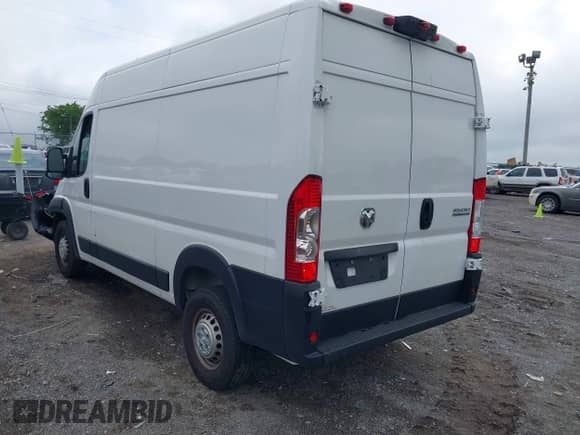 2025 Ram ProMaster Cargo Tradesman с VIN 3C6LRVBG1SE506013, выставлен на аукционе IAAI как лот 42220348 с пробегом 10 422 миль миль и . История ставок и продаж доступна на DreamBid. Изображение 3.