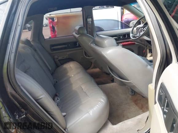 1995 Chevrolet Caprice с VIN 1G1BL52P0SR113056, выставлен на аукционе IAAI как лот 42787529 с пробегом 145 477 миль миль и . История ставок и продаж доступна на DreamBid. Изображение 8.