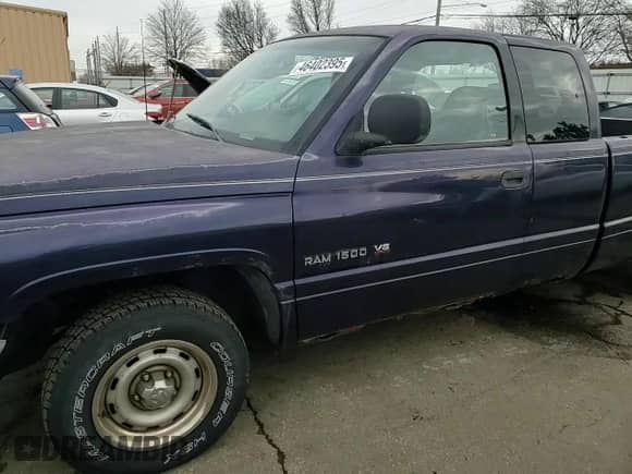 1998 Dodge 1500 with VIN 3B7HC12Y3WG189752, listed as a Copart auction lot 46402395 with 142,629 mi miles and Salvage title. Bid and sale history available at DreamBid. Image 11.
