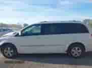 2010 Dodge Grand Caravan SXT с VIN 2D4RN5D16AR356309, выставлен на аукционе IAAI как лот 43370153 с пробегом 171 529 миль миль и . История ставок и продаж доступна на DreamBid. Изображение 15.