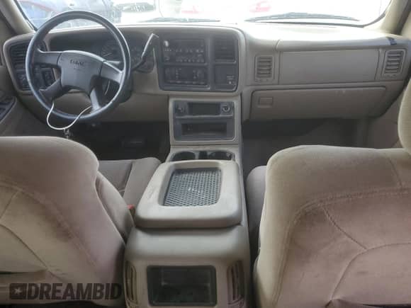 2004 GMC Sierra 1500 SLE with VIN 2GTEK19T741195642, listed as a Copart auction lot 81482955 with 218,772 mi miles and Clean title. Bid and sale history available at DreamBid. Image 8.