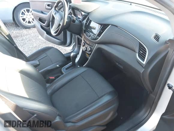 2019 Chevrolet Trax LT с VIN KL7CJPSB8KB757038, выставлен на аукционе IAAI как лот 43048204 с пробегом 65 486 миль миль и . История ставок и продаж доступна на DreamBid. Изображение 5.