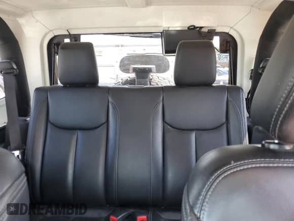 2018 Jeep Wrangler Sahara z VIN 1C4AJWBG5JL884614, wystawiony jako Copart lot #65006085 z przebiegiem 120 752 mil mil oraz Szkoda całkowita • Salvage title. Historia ofert i sprzedaży dostępna na DreamBid. Obrazek 10.