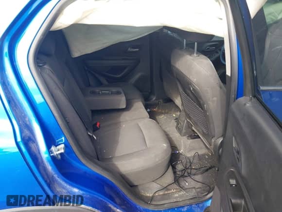 2015 Chevrolet Trax LT with VIN KL7CJRSB8FB239836, listed as a IAAI auction lot 43016210 with 90,645 mi miles and . Bid and sale history available at DreamBid. Image 8.