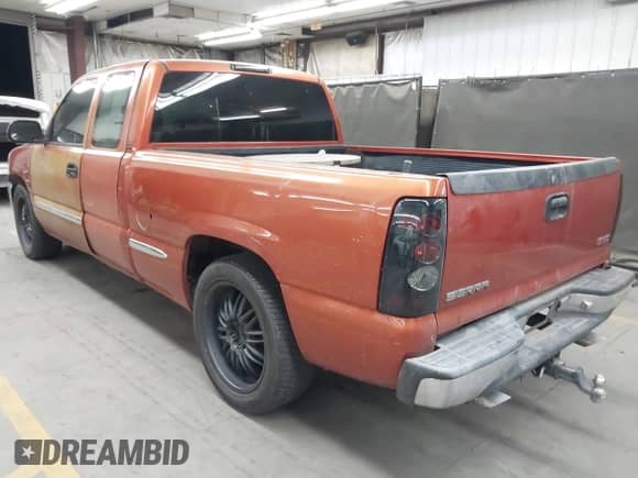 2001 GMC Sierra 1500 SLE с VIN 1GTEC19T11Z172437, выставлен на аукционе IAAI как лот 42549447 с пробегом 162 329 миль миль и . История ставок и продаж доступна на DreamBid. Изображение 3.