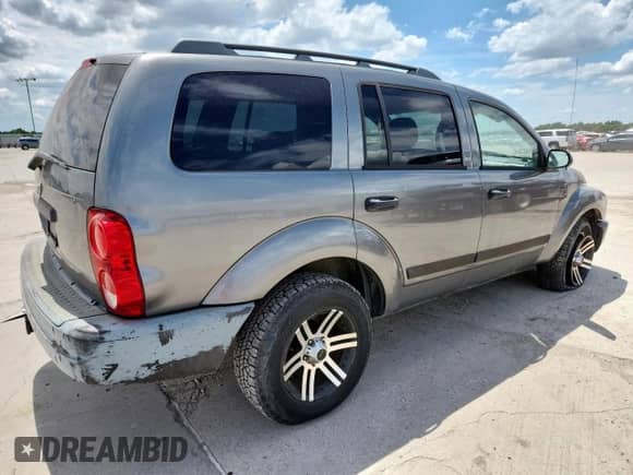 2005 Dodge Durango SXT with VIN 1D4HD38NX5F601092, listed as a Copart auction lot 63338515 with 301,984 mi miles and Clean title. Bid and sale history available at DreamBid. Image 3.