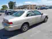 1999 Toyota Camry LE с VIN 4T1BG22K4XU504404, выставлен на аукционе IAAI как лот 43058844 с пробегом 214 196 миль миль и . История ставок и продаж доступна на DreamBid. Изображение 4.