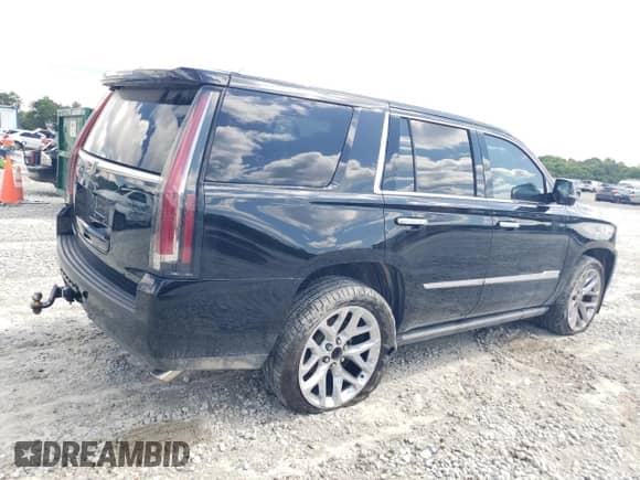 2017 Cadillac Escalade Premium Luxury z VIN 1GYS4CKJ9HR374645, wystawiony jako Copart lot #55579425 z przebiegiem 105 357 mil mil oraz Czysty tytuł • Clean title. Historia ofert i sprzedaży dostępna na DreamBid. Obrazek 3.