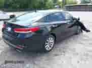 2016 Kia Optima EX z VIN 5XXGU4L34GG053308, wystawiony jako IAAI lot #42446166 z przebiegiem 127 971 mil mil oraz . Historia ofert i sprzedaży dostępna na DreamBid. Obrazek 4.