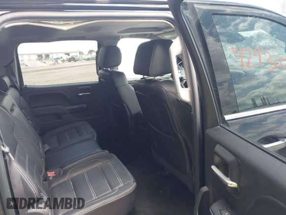 2015 GMC Sierra 1500 Denali z VIN 3GTU2WEC4FG329421, wystawiony jako IAAI lot #42930025 z przebiegiem 102 820 mil mil oraz . Historia ofert i sprzedaży dostępna na DreamBid. Obrazek 8.