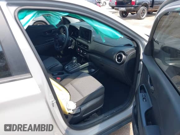 2023 Hyundai Kona SE с VIN KM8K22AB9PU040106, выставлен на аукционе IAAI как лот 43217946 с пробегом 71 157 миль миль и . История ставок и продаж доступна на DreamBid. Изображение 5.