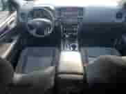 2019 Nissan Pathfinder S z VIN 5N1DR2MM5KC590161, wystawiony jako Copart lot #86236235 z przebiegiem 184 185 mil mil oraz Szkoda całkowita • Salvage title. Historia ofert i sprzedaży dostępna na DreamBid. Obrazek 8.