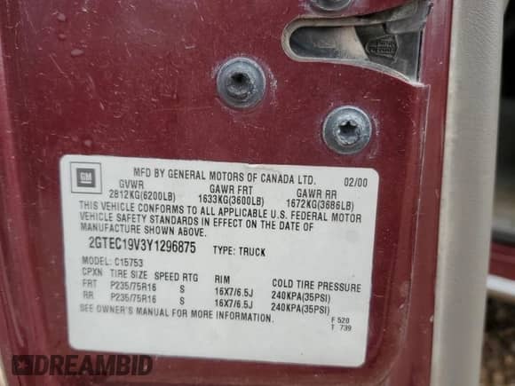 2000 GMC Sierra 1500 SLE with VIN 2GTEC19V3Y1296875, listed as a Copart auction lot 66842935 with 100,494 mi miles and Clean title. Bid and sale history available at DreamBid. Image 13.