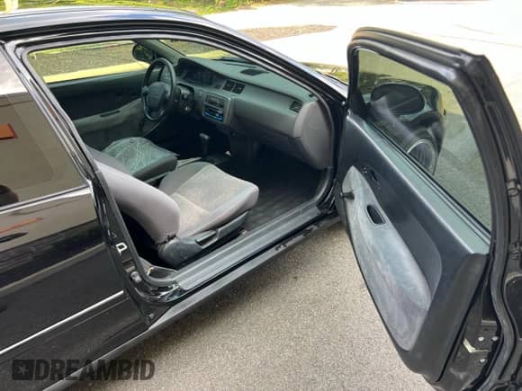 1992 Honda Civic with VIN 2HGEH2457NH561798, listed as a Copart auction lot 69810895 with 201,079 mi miles and Clean title. Bid and sale history available at DreamBid. Image 6.