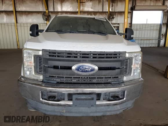 2017 Ford F-250 XLT с VIN 1FTBF2B63HED57918, выставлен на аукционе Copart как лот 64290245 с пробегом 185 318 миль миль и Списание • Salvage title. История ставок и продаж доступна на DreamBid. Изображение 5.