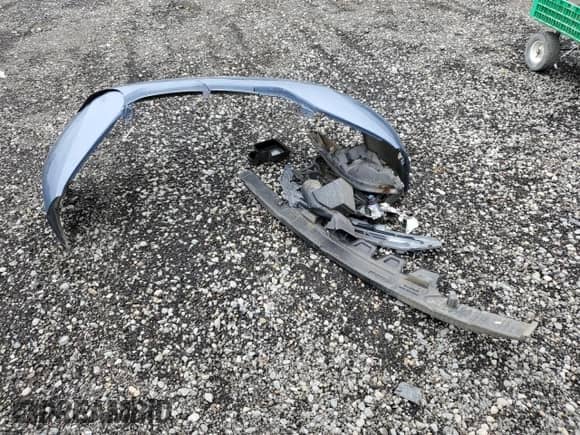 2017 Toyota Sienna LE z VIN 5TDJZ3DC3HS158910, wystawiony jako Copart lot #68297305 z przebiegiem 76 169 mil mil oraz Szkoda całkowita • Salvage title. Historia ofert i sprzedaży dostępna na DreamBid. Obrazek 13.