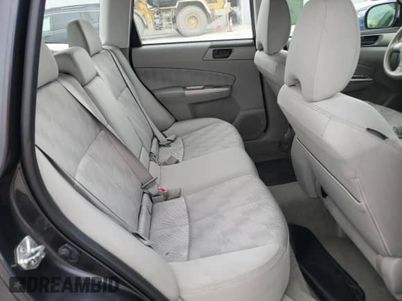 2010 Subaru Forester X z VIN JF2SH6AC0AH754114, wystawiony jako Copart lot #87056435 z przebiegiem 151 438 mil mil oraz Czysty tytuł • Clean title. Historia ofert i sprzedaży dostępna na DreamBid. Obrazek 11.