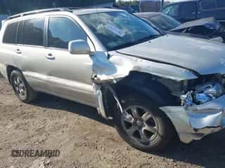 2005 Toyota Highlander с VIN JTEEP21A550075817, выставлен на аукционе IAAI как лот 43257796 с пробегом 101 285 миль миль и . История ставок и продаж доступна на DreamBid. Изображение 6.