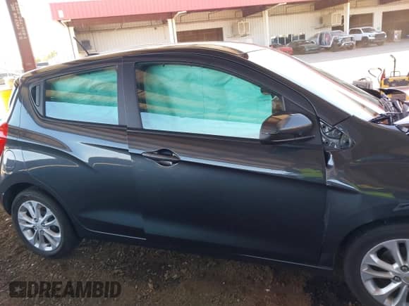 2019 Chevrolet Spark LT z VIN KL8CD6SA4KC709454, wystawiony jako IAAI lot #42131991 z przebiegiem 81 842 mil mil oraz . Historia ofert i sprzedaży dostępna na DreamBid. Obrazek 13.