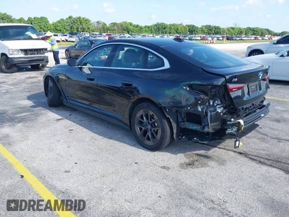 2024 BMW i4 eDrive40 с VIN WBY73AW05RFS81143, выставлен на аукционе IAAI как лот 42669404 с пробегом 14 926 миль миль и . История ставок и продаж доступна на DreamBid. Изображение 3.