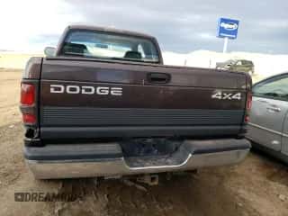 1998 Dodge 1500 с VIN 3B7HF13Z2WG201369, выставлен на аукционе Copart как лот 37128143 с пробегом 187 319 миль миль и Списание • Salvage title. История ставок и продаж доступна на DreamBid. Изображение 6.