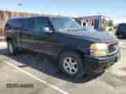 2002 GMC Sierra 1500 Denali z VIN 2GTFK69U821391080, wystawiony jako Copart lot #48396695 z przebiegiem 150 922 mil mil oraz Czysty tytuł • Clean title. Historia ofert i sprzedaży dostępna na DreamBid. Obrazek 4.
