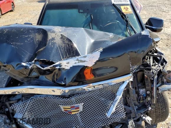 2015 Cadillac Escalade Platinum z VIN 1GYS4PKJ6FR625528, wystawiony jako Copart lot #45596195 z przebiegiem 104 936 mil mil oraz Szkoda całkowita • Salvage title. Historia ofert i sprzedaży dostępna na DreamBid. Obrazek 13.