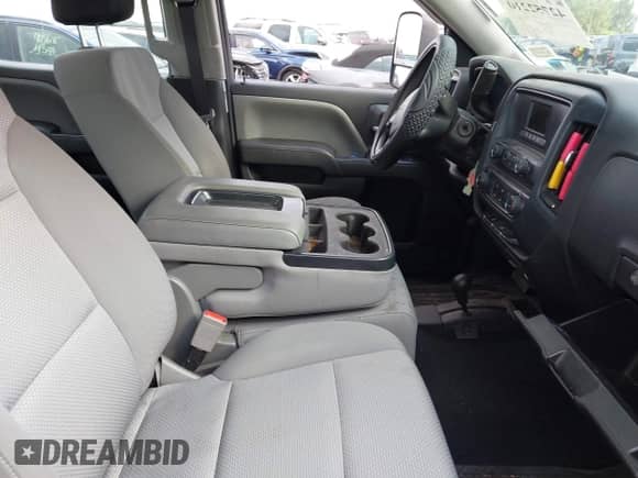 2017 Chevrolet Silverado 1500 Work Truck z VIN 3GCUKNEC8HG515623, wystawiony jako IAAI lot #42752210 z przebiegiem 166 066 mil mil oraz . Historia ofert i sprzedaży dostępna na DreamBid. Obrazek 5.