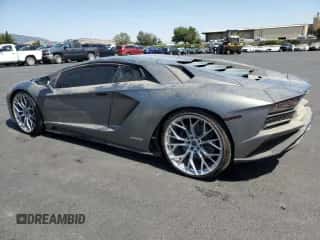 2018 Lamborghini Aventador S with VIN ZHWUG4ZD9JLA06724, listed as a Copart auction lot 62744245 with 18,738 mi miles and Salvage title. Bid and sale history available at DreamBid. Image 2.