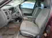2005 Dodge Dakota SLT z VIN 1D7HE42N35S126391, wystawiony jako Copart lot #68388375 z przebiegiem 239 885 mil mil oraz Szkoda całkowita • Salvage title. Historia ofert i sprzedaży dostępna na DreamBid. Obrazek 7.