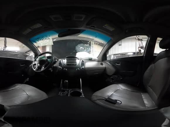 2011 Hyundai Tucson Limited with VIN KM8JU3AC6BU220687, listed as a IAAI auction lot 42828371 with 124,615 mi miles and . Bid and sale history available at DreamBid. Image 19.