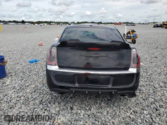 2014 Chrysler 300 C z VIN 2C3CCAET2EH171367, wystawiony jako Copart lot #81025835 z przebiegiem 111 691 mil mil oraz Szkoda całkowita • Salvage title. Historia ofert i sprzedaży dostępna na DreamBid. Obrazek 6.