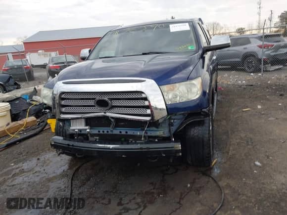 2008 Toyota Tundra Limited с VIN 5TBBV58108S492230, выставлен на аукционе IAAI как лот 41876590 с пробегом Не указан миль и . История ставок и продаж доступна на DreamBid. Изображение 6.
