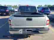 2002 GMC Sierra 1500 SLE с VIN 2GTEC19T721257163, выставлен на аукционе IAAI как лот 42049468 с пробегом 274 249 миль миль и . История ставок и продаж доступна на DreamBid. Изображение 16.