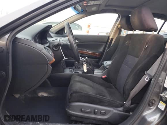 2012 Honda Accord EX z VIN 1HGCP2E76CA034406, wystawiony jako Copart lot #47750365 z przebiegiem 148 313 mil mil oraz Nie do naprawy • Non repairable. Historia ofert i sprzedaży dostępna na DreamBid. Obrazek 7.