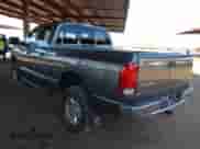 2005 Dodge 2500 SLT z VIN 1D7KS28D65J635057, wystawiony jako IAAI lot #42875824 z przebiegiem 239 295 mil mil oraz . Historia ofert i sprzedaży dostępna na DreamBid. Obrazek 3.