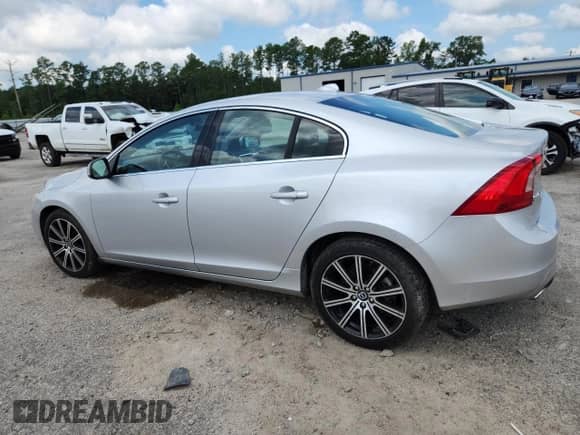 2014 Volvo S60 T5 z VIN YV1612FH9E2281186, wystawiony jako Copart lot #64036615 z przebiegiem 131 992 mil mil oraz Szkoda całkowita • Salvage title. Historia ofert i sprzedaży dostępna na DreamBid. Obrazek 2.