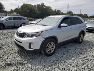 2014 Kia Sorento LX с VIN 5XYKT4A6XEG506835, выставлен на аукционе Copart как лот 70697405 с пробегом 130 943 миль миль и Списание • Salvage title. История ставок и продаж доступна на DreamBid. Изображение 1.