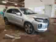 2021 Mitsubishi Outlander ES z VIN JA4ARUAU4MU017685, wystawiony jako Copart lot #66732615 z przebiegiem 100 521 mil mil oraz Nie do naprawy • Non repairable. Historia ofert i sprzedaży dostępna na DreamBid. Obrazek 4.