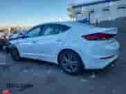 2018 Hyundai Elantra SEL с VIN 5NPD84LF7JH349937, выставлен на аукционе Copart как лот 81339705 с пробегом 69 739 миль миль и Списание • Salvage title. История ставок и продаж доступна на DreamBid. Изображение 2.