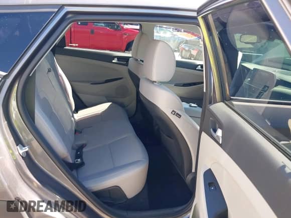 2020 Hyundai Tucson Limited with VIN KM8J3CAL5LU094973, listed as a IAAI auction lot 42829053 with 67,460 mi miles and . Bid and sale history available at DreamBid. Image 8.