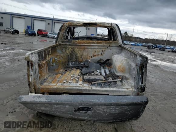 2011 Chevrolet Colorado 2LT с VIN 1GCHTDFE8B8101893, выставлен на аукционе Copart как лот 48216135 с пробегом Не указан миль и Чистый • Clean title. История ставок и продаж доступна на DreamBid. Изображение 6.