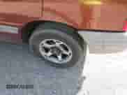 2000 Chevrolet Tracker z VIN 2CNBJ13C3Y6917675, wystawiony jako IAAI lot #42281654 z przebiegiem 153 805 mil mil oraz . Historia ofert i sprzedaży dostępna na DreamBid. Obrazek 12.