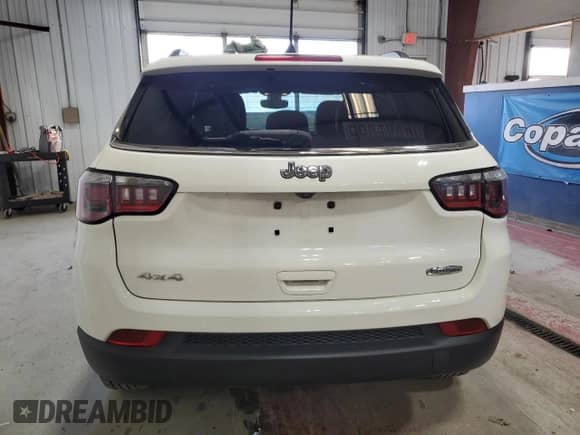 2017 Jeep Compass Latitude с VIN 3C4NJDBBXHT664491, выставлен на аукционе Copart как лот 87101795 с пробегом 100 900 миль миль и Списание • Salvage title. История ставок и продаж доступна на DreamBid. Изображение 6.