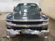 2017 Chevrolet Silverado 1500 LT z VIN 1GCVKREH9HZ157035, wystawiony jako Copart lot #49819325 z przebiegiem 219 651 mil mil oraz Czysty tytuł • Clean title. Historia ofert i sprzedaży dostępna na DreamBid. Obrazek 5.