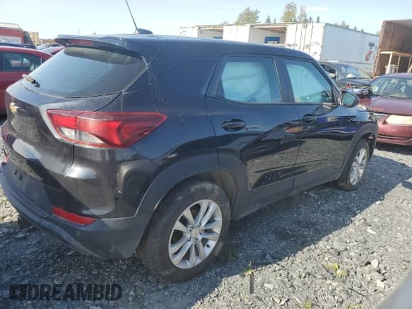 2021 Chevrolet TrailBlazer LS z VIN KL79MMS20MB011959, wystawiony jako Copart lot #69742395 z przebiegiem 141 532 mil mil oraz Szkoda całkowita • Salvage title. Historia ofert i sprzedaży dostępna na DreamBid. Obrazek 3.