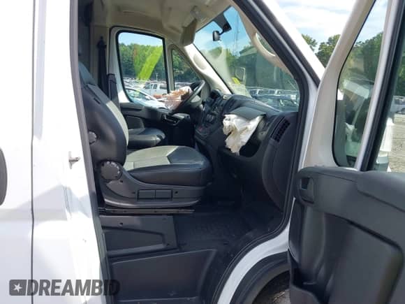 2019 Ram ProMaster Cargo с VIN 3C6TRVBG5KE543226, выставлен на аукционе IAAI как лот 43102868 с пробегом 117 683 миль миль и . История ставок и продаж доступна на DreamBid. Изображение 5.