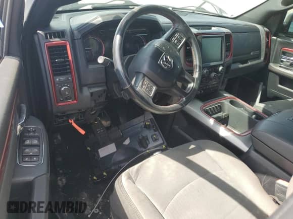 2016 Ram 1500 Rebel z VIN 1C6RR7YT2GS301105, wystawiony jako Copart lot #70709515 z przebiegiem 99 490 mil mil oraz Szkoda całkowita • Salvage title. Historia ofert i sprzedaży dostępna na DreamBid. Obrazek 8.