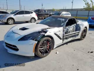 2014 Chevrolet Corvette Z51 3LT with VIN 1G1YM3D70E5109545, listed as a Copart auction lot 84015145 with 19,201 mi miles and Salvage title. Bid and sale history available at DreamBid. Image 1.
